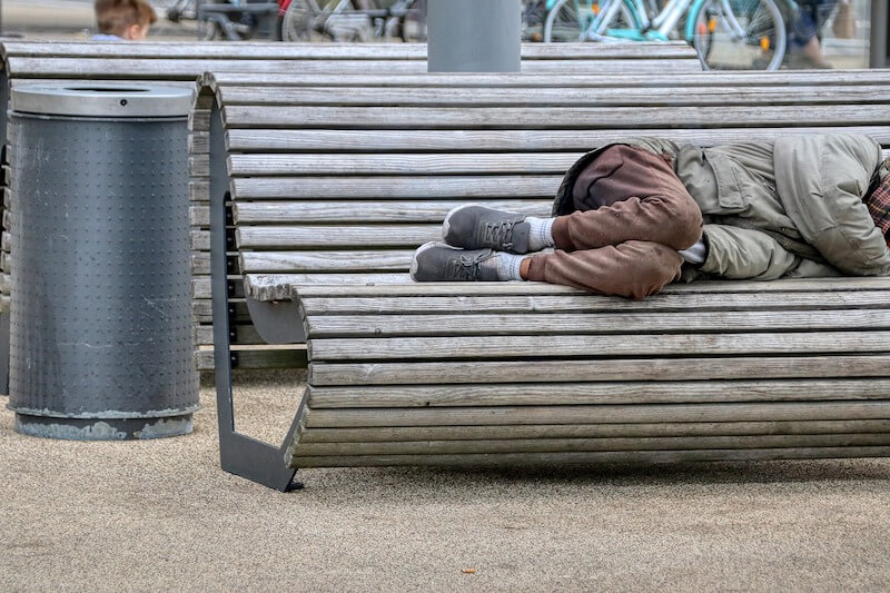 Ein Obdachloser zeigt: Es ist zeit für das neue Wirtschaftssystem der Gemeinwohlökonomie